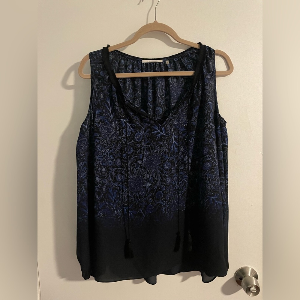 Tahari womens medium cold shoulder blouse